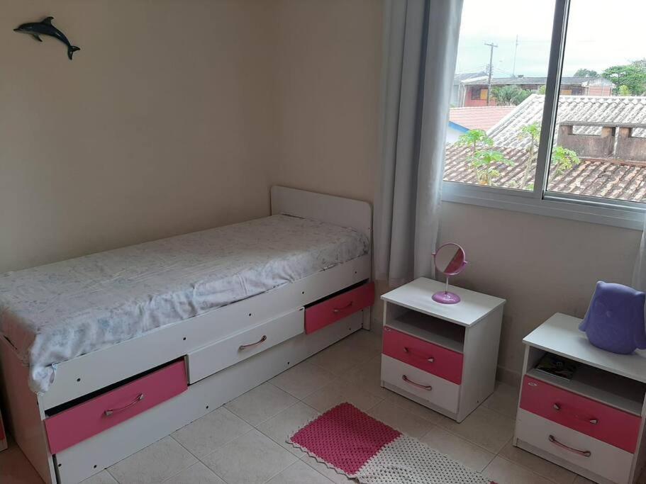 Sobrado Confortavel A Uma Quadra Do Mar. Matinhos Luaran gambar